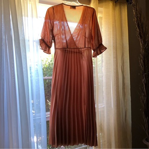 ASOS DESIGN Pleated In Self Stripe With Coconut Button Peach Wrap Midi Dress  10 - Picture 16 of 16